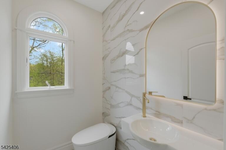 Property listing MLS 4021720 photo 10