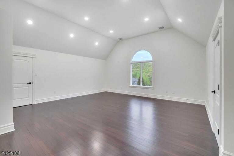 Property listing MLS 4021720 photo 22