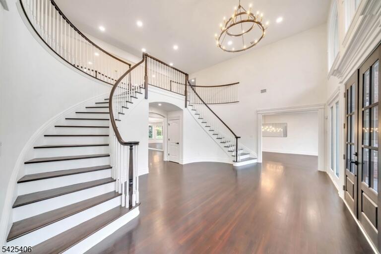 Property listing MLS 4021720 photo 7