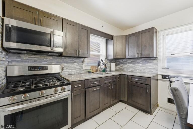 Property listing MLS 4022229 photo 5