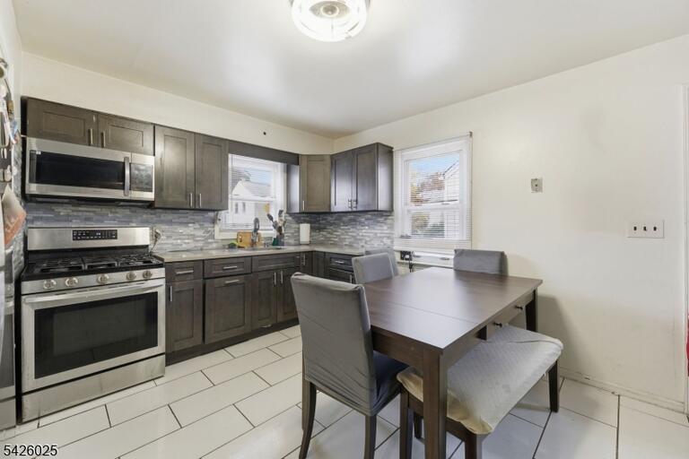 Property listing MLS 4022229 photo 6