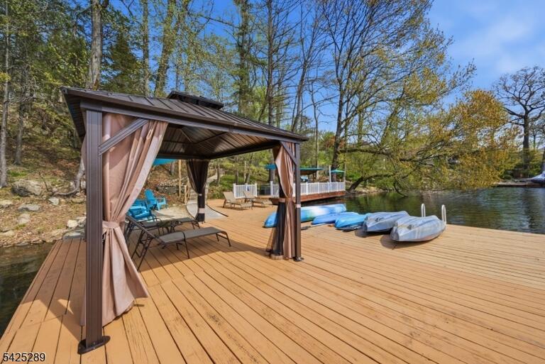 Property listing MLS 4023518 photo 4