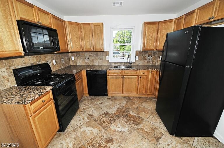 Property listing MLS 4025182 photo 5