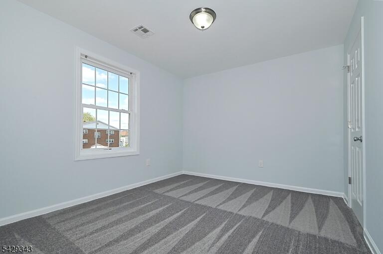 Property listing MLS 4025182 photo 8