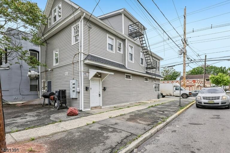 Property listing MLS 4028072 photo 27
