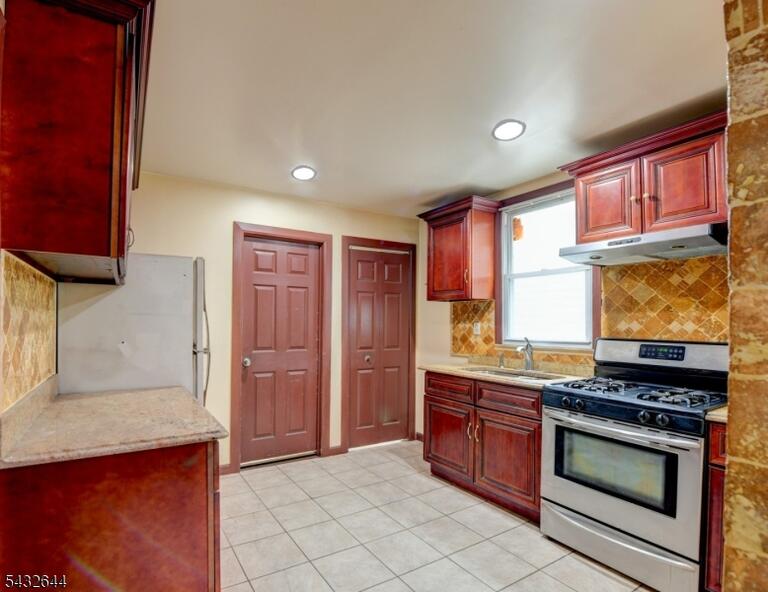 Property listing MLS 4028232 photo 18