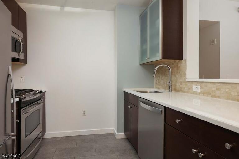 Property listing MLS 4028895 photo 9