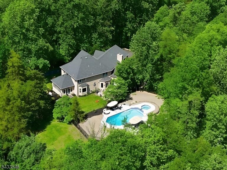Property listing MLS 4029126 photo 3