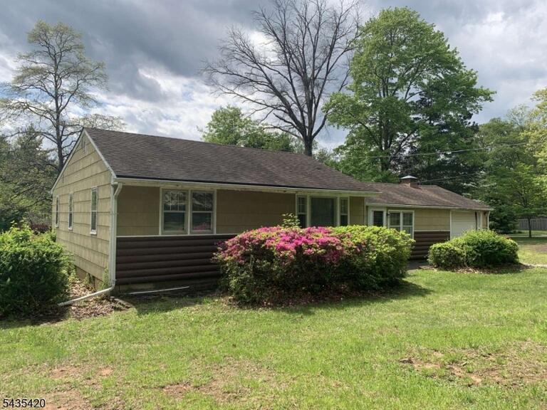 Property listing MLS 4030595 photo 4