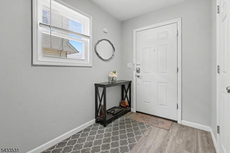 Property listing MLS 4031696 photo 2