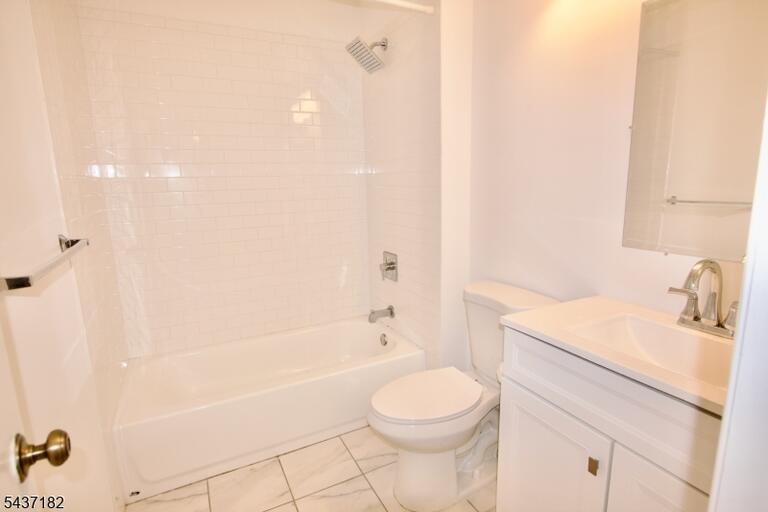 Property listing MLS 4032173 photo 14