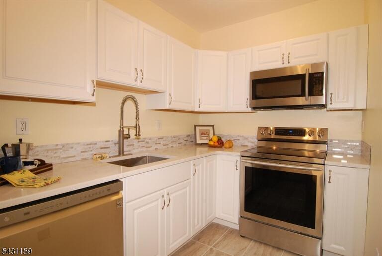 Property listing MLS 4032228 photo 4