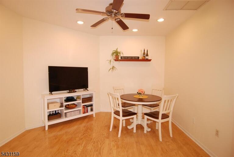 Property listing MLS 4032228 photo 5