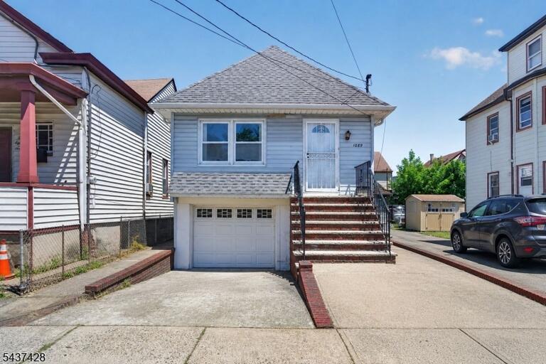 Property listing MLS 4032397 photo 1