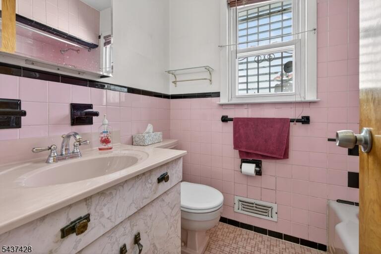 Property listing MLS 4032397 photo 14