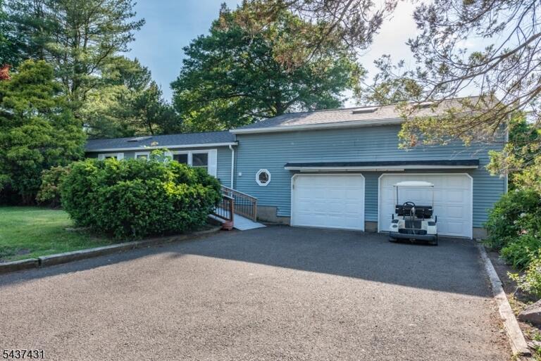 Property listing MLS 4032659 photo 4