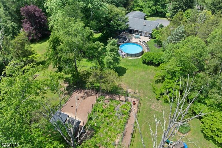 Property listing MLS 4033388 photo 35