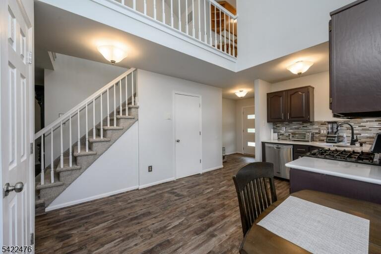 Property listing MLS 4033989 photo 8