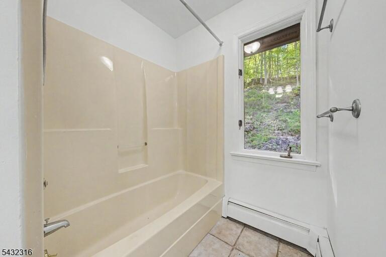 Property listing MLS 4033995 photo 28