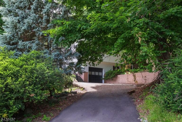 Property listing MLS 4034333 photo 33