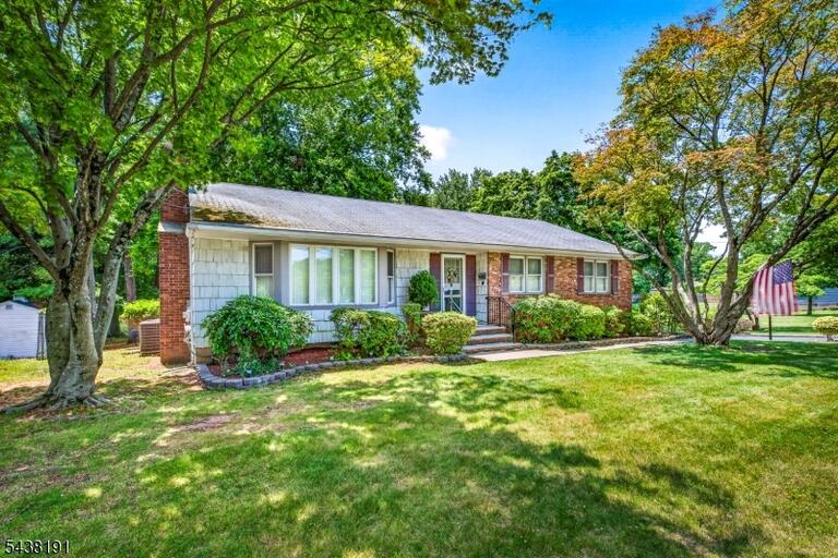 Property listing MLS 4034503 photo 2