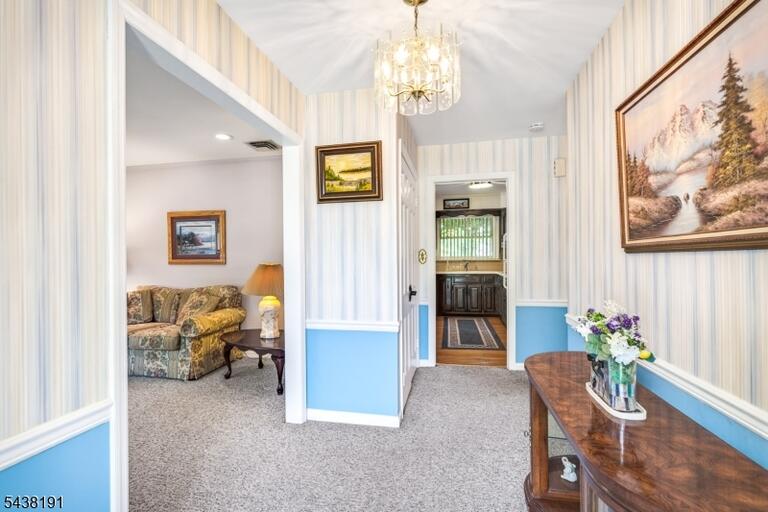 Property listing MLS 4034503 photo 4