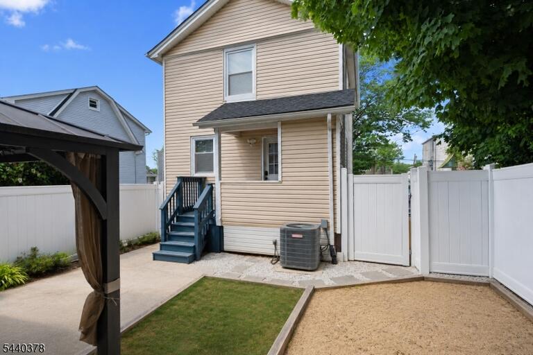 Property listing MLS 4034951 photo 28