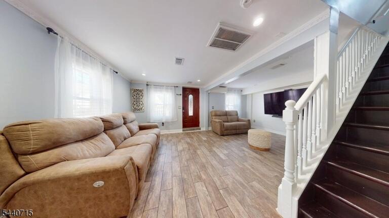 Property listing MLS 4035293 photo 9