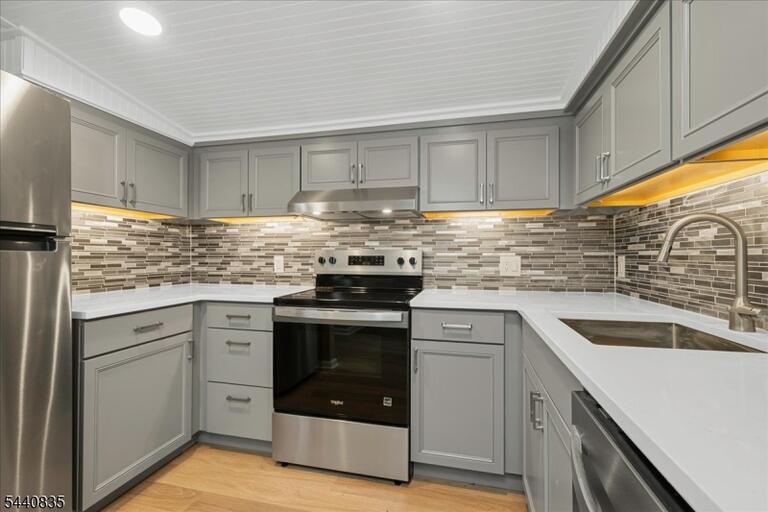 Property listing MLS 4035362 photo 11