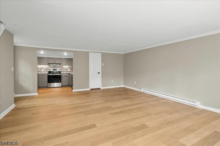 Property listing MLS 4035362 photo 3