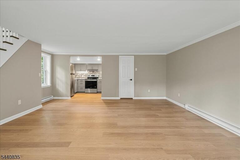 Property listing MLS 4035362 photo 4