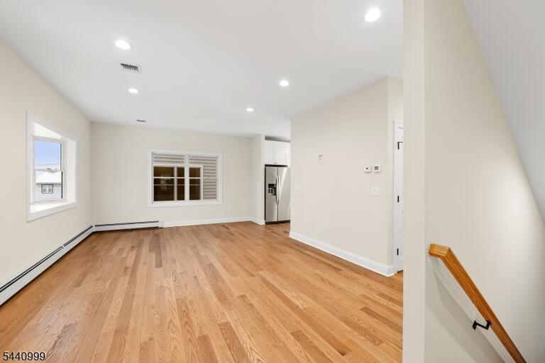 Property listing MLS 4035801 photo 9