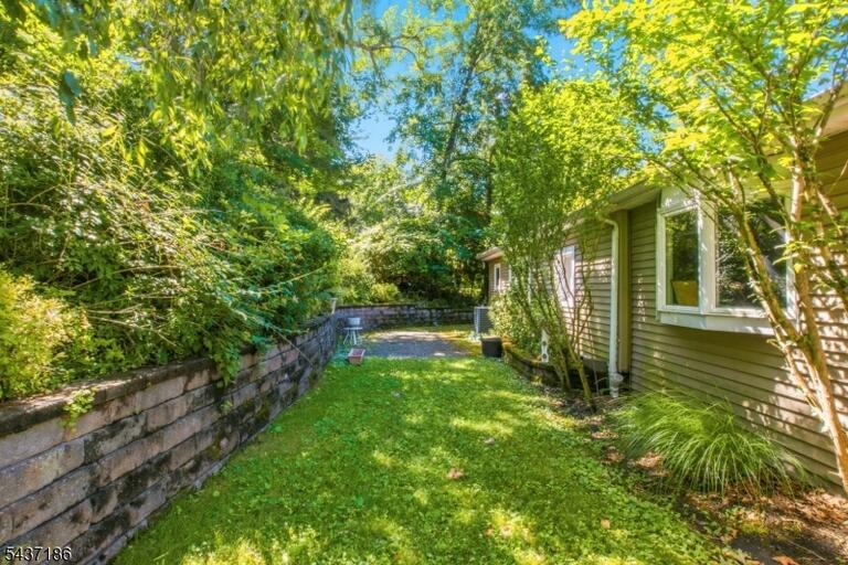 Property listing MLS 4035942 photo 25