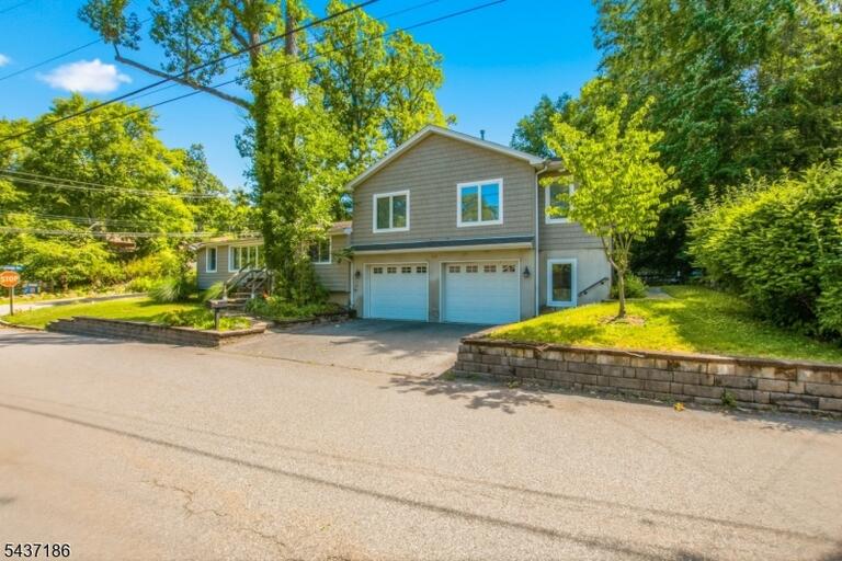 Property listing MLS 4035942 photo 26