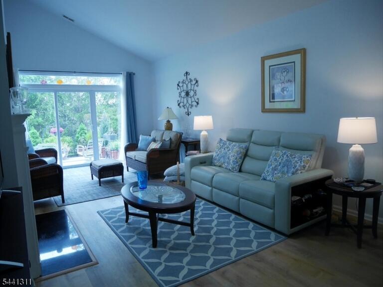 Property listing MLS 4035998 photo 15
