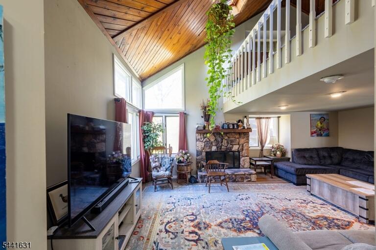 Property listing MLS 4036112 photo 14