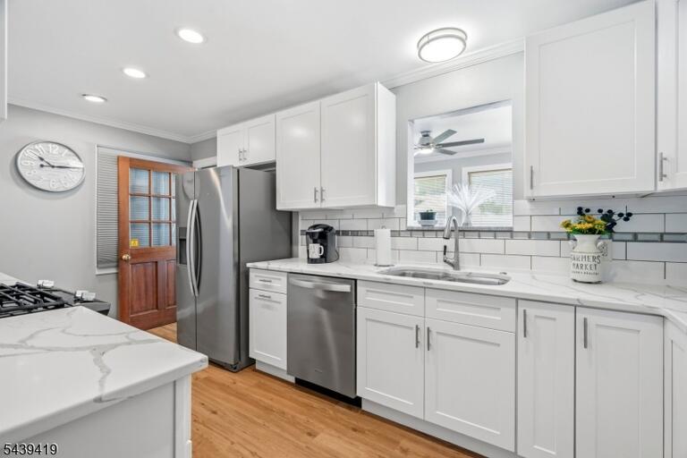 Property listing MLS 4036693 photo 12