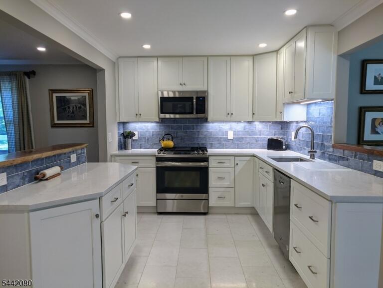 Property listing MLS 4036702 photo 5