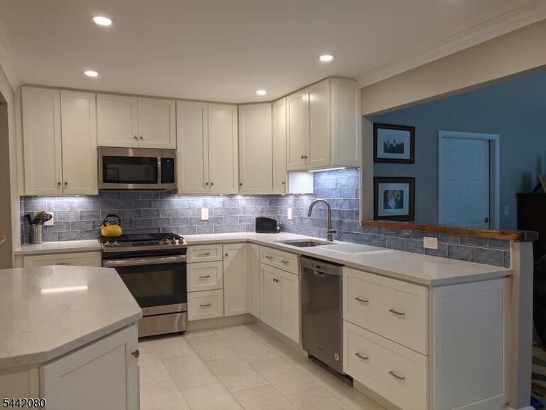 Property listing MLS 4036702 photo 6