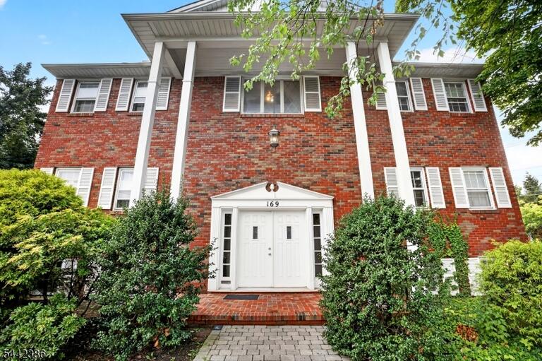 Property listing MLS 4036798 photo 24