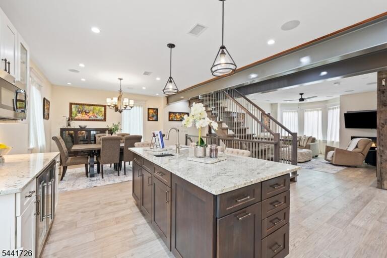 Property listing MLS 4036866 photo 10