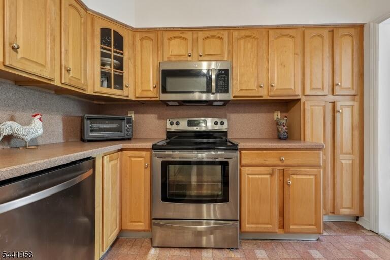 Property listing MLS 4036945 photo 6