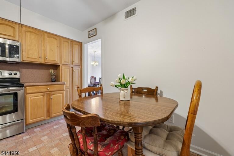 Property listing MLS 4036945 photo 7