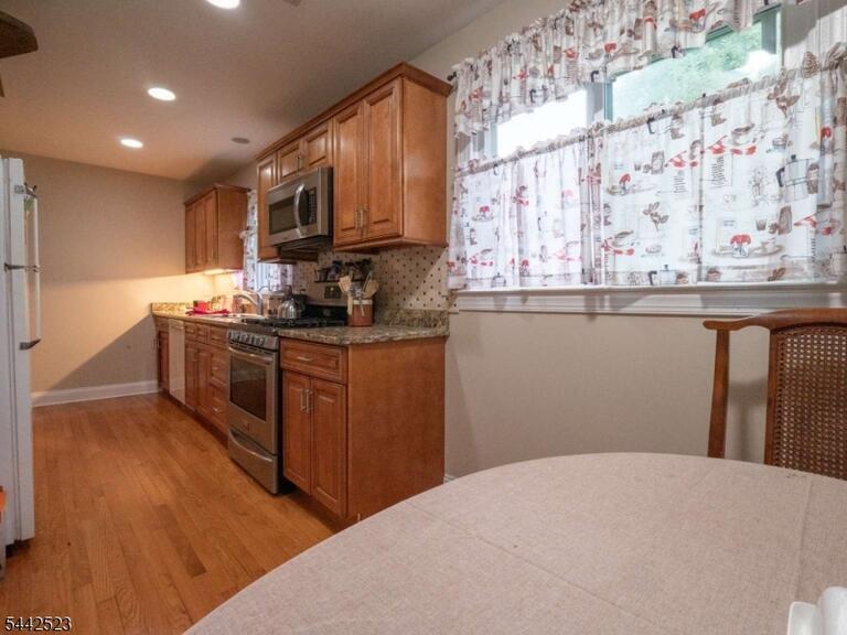 Property listing MLS 4036986 photo 7
