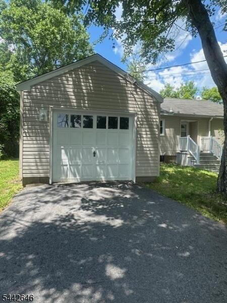 Property listing MLS 4037099 photo 2