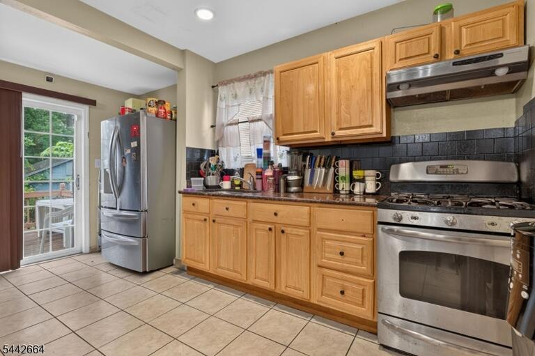 Property listing MLS 4037112 photo 10