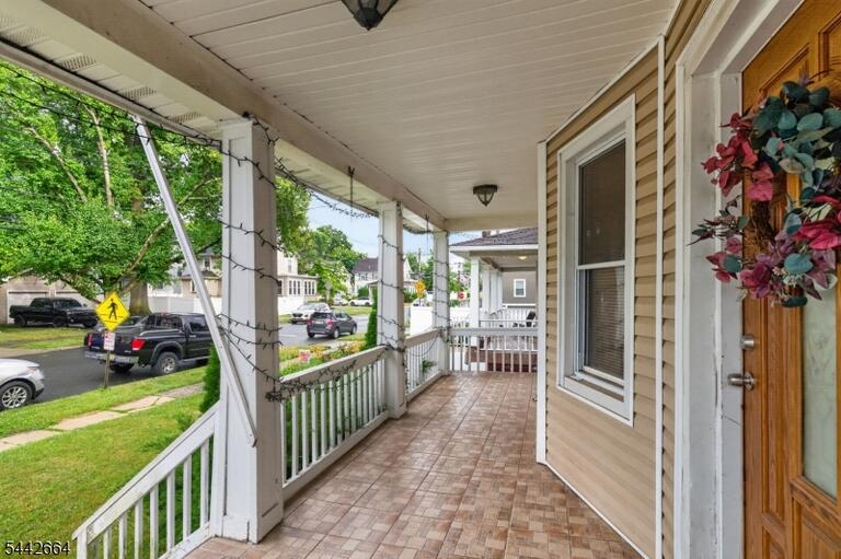 Property listing MLS 4037112 photo 4