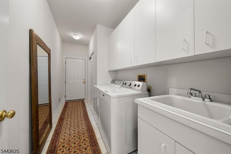 Property listing MLS 4037126 photo 9