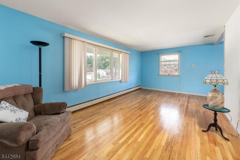 Property listing MLS 4037439 photo 8