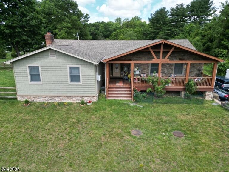 Property listing MLS 4037485 photo 3